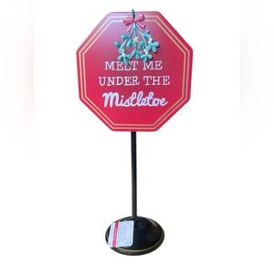 Ashland Mistletoe sign 15 in Tall